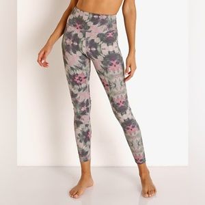 Beach Riot Piper Legging Four Leaf Clover Size XSmall